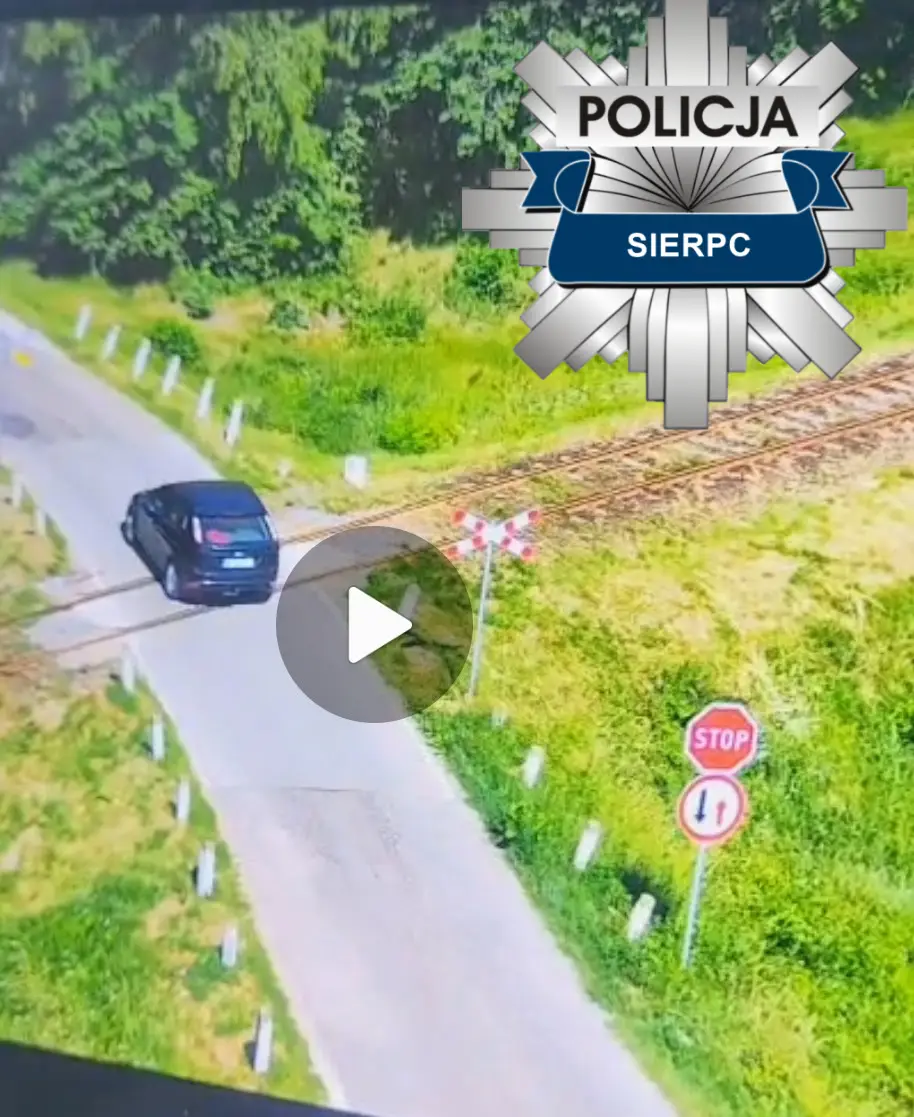 Działania policji z dronem na przejazdach kolejowych